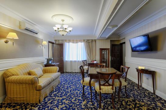 Best Eastern Hotel Zvezda 10
