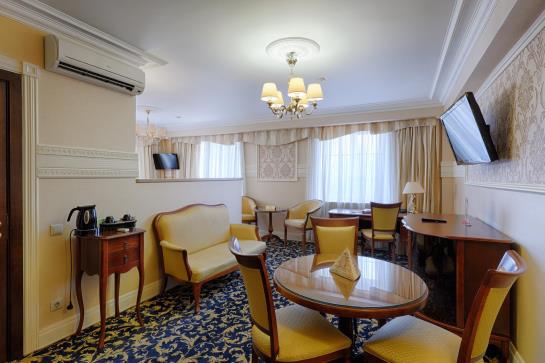 Best Eastern Hotel Zvezda 18