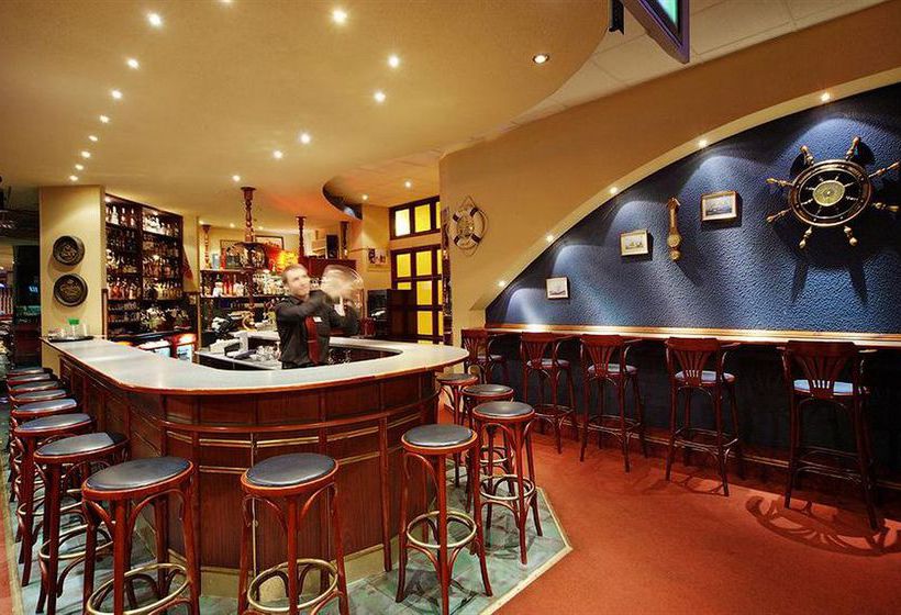 Hotel Park Inn by Radisson Poliarnie Zori 1