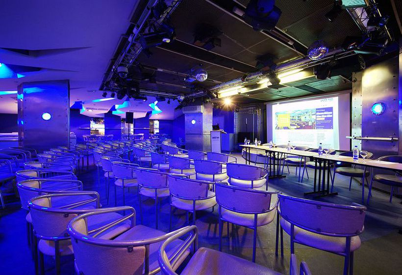 Hotel Park Inn by Radisson Poliarnie Zori 10