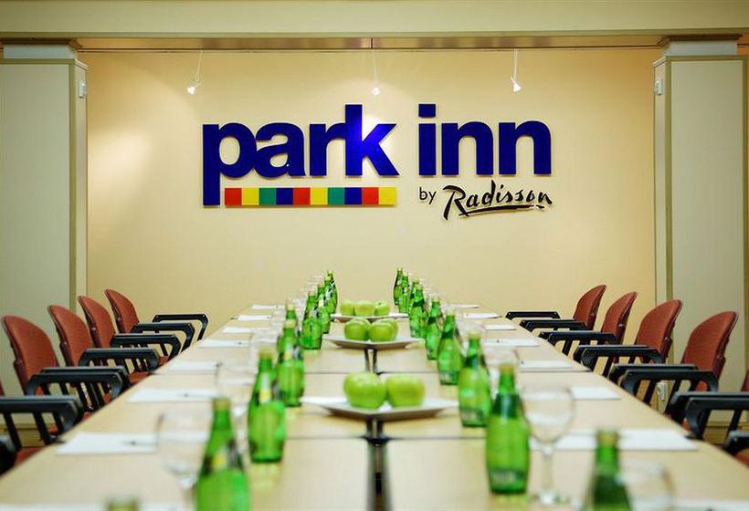 Hotel Park Inn by Radisson Poliarnie Zori 18
