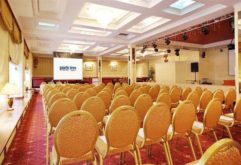 Hotel Park Inn by Radisson Poliarnie Zori 2