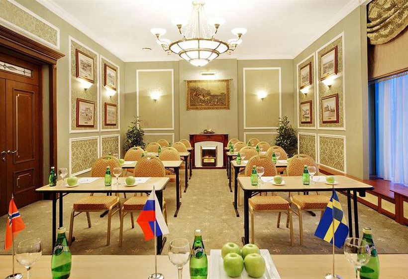 Hotel Park Inn by Radisson Poliarnie Zori 3