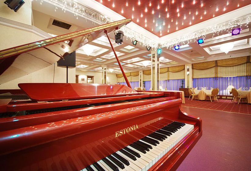 Hotel Park Inn by Radisson Poliarnie Zori 6