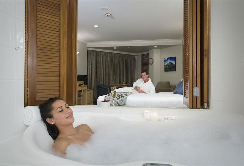 Amora Hotel Auckland 13