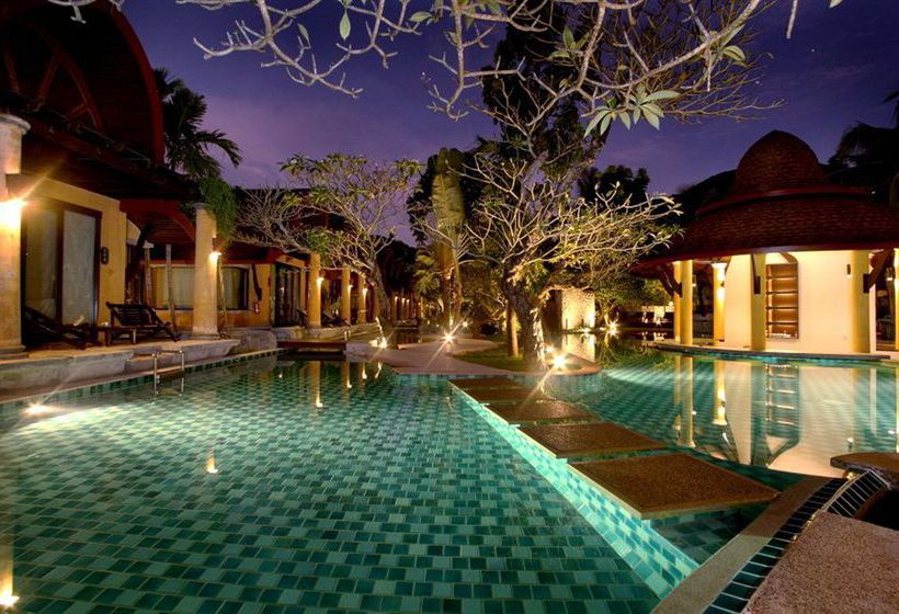 Hotel The Village Resort & Spa 11