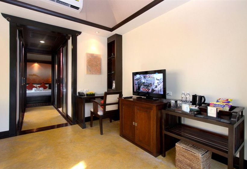 Hotel The Village Resort & Spa 14