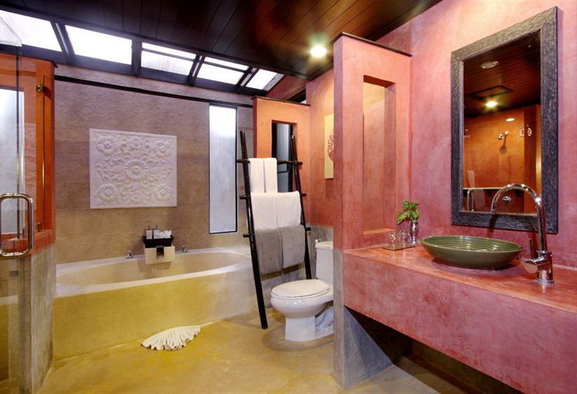 Hotel The Village Resort & Spa 16