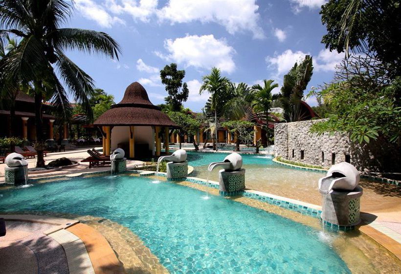 Hotel The Village Resort & Spa 6