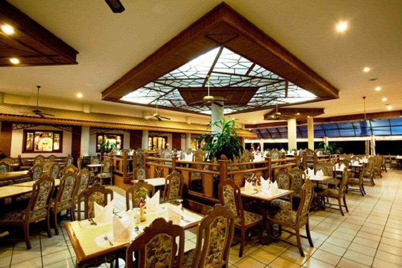 The Cha Am Methavalai Hotel 4