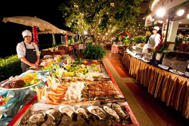 The Cha Am Methavalai Hotel 5