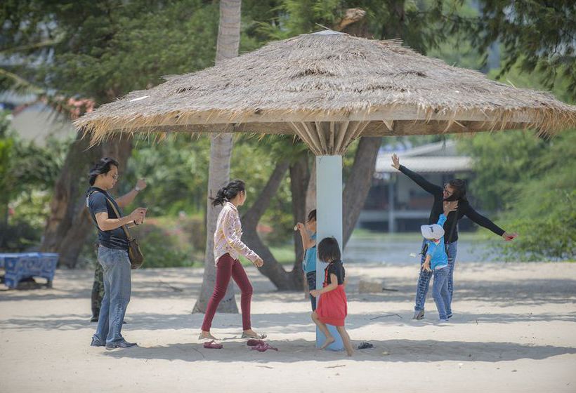 Hotel Beach Garden 19