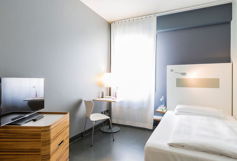 Ku'Damm 101 Hotel 16