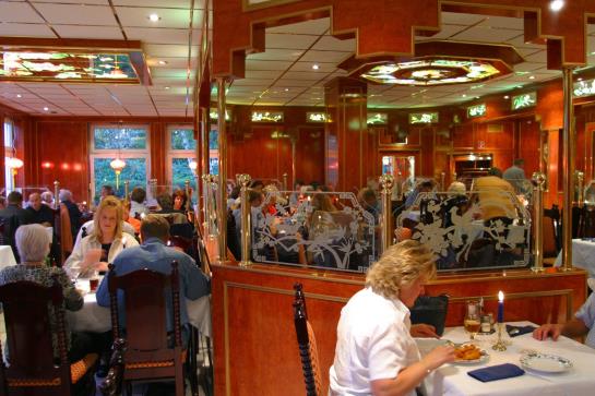 Hotel Airport Fashion 14