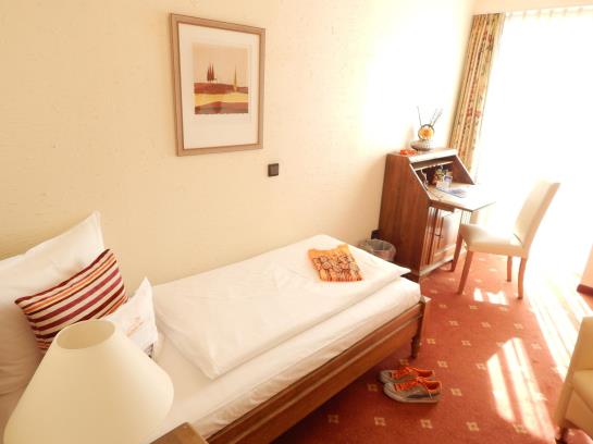 Hotel Airport Fashion 16