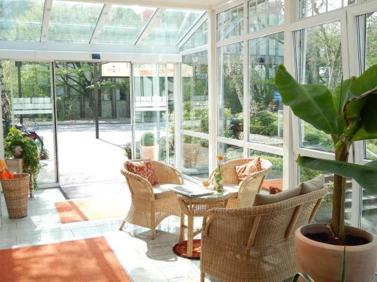 Hotel Airport Fashion 18