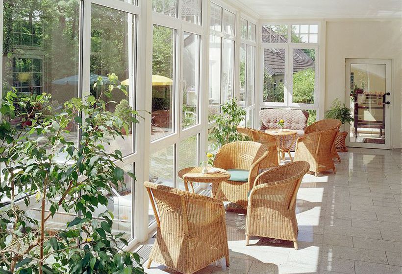 Hotel Airport Fashion 2