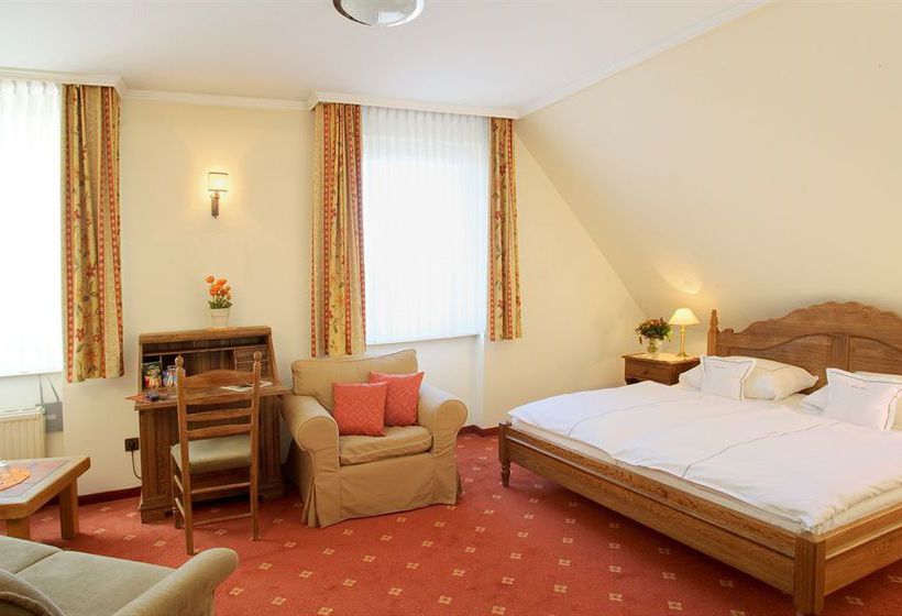 Hotel Airport Fashion 4