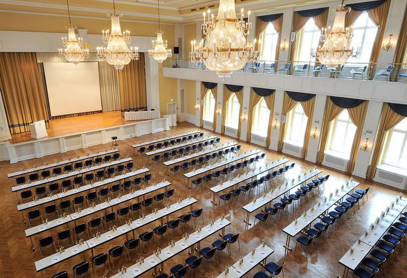 DORMERO Hotel Halle 1