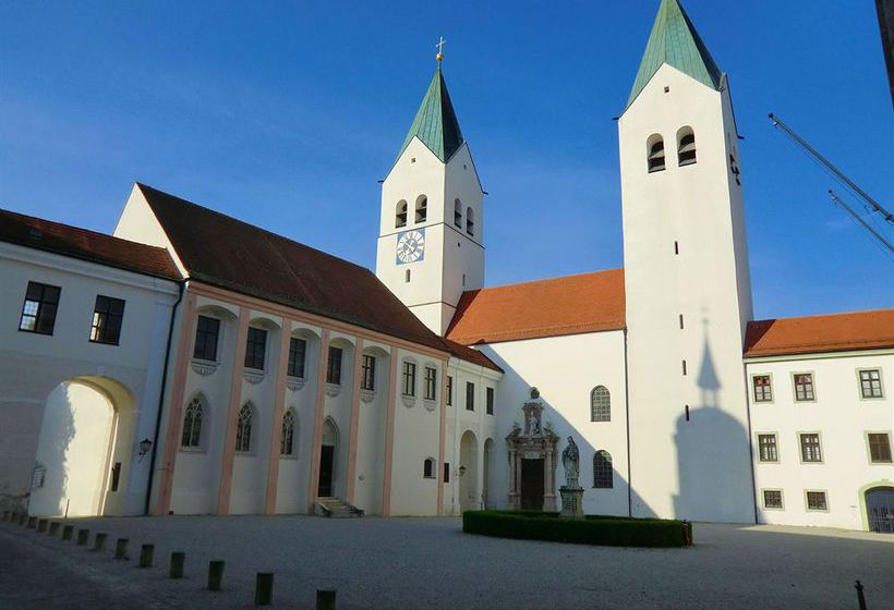 Corbin Feng Shui Business Hotel 6