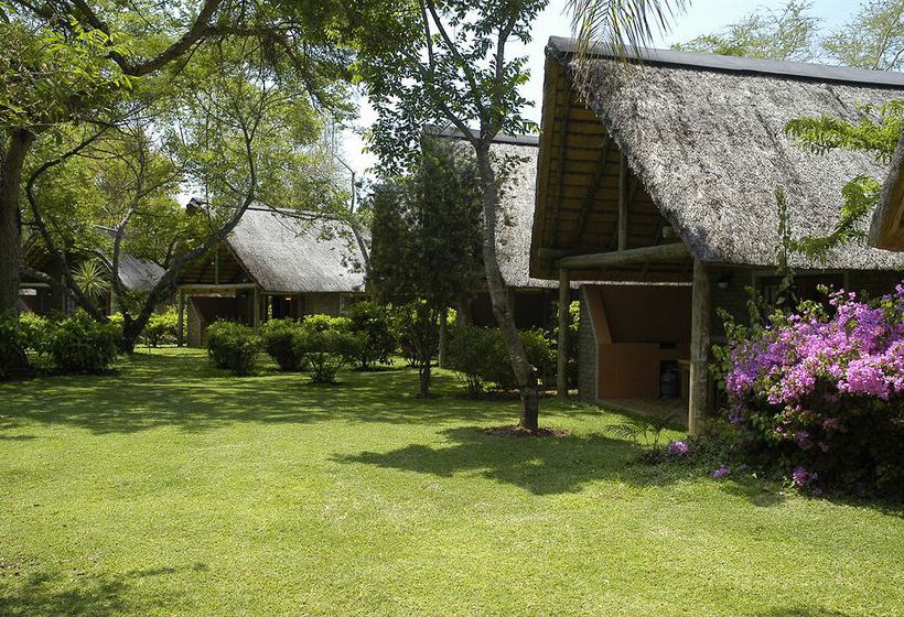 Hotel Hippo Hollow 11