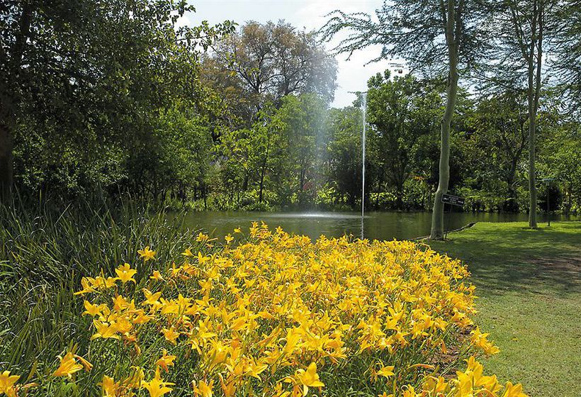 Hotel Hippo Hollow 12