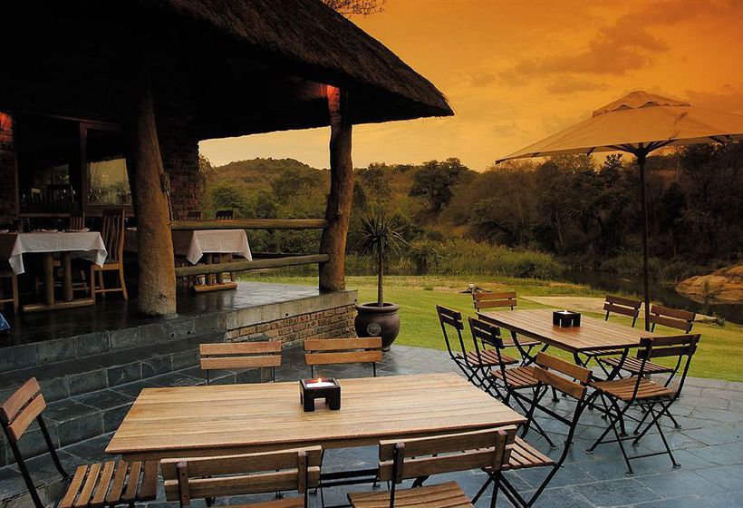 Hotel Hippo Hollow 2