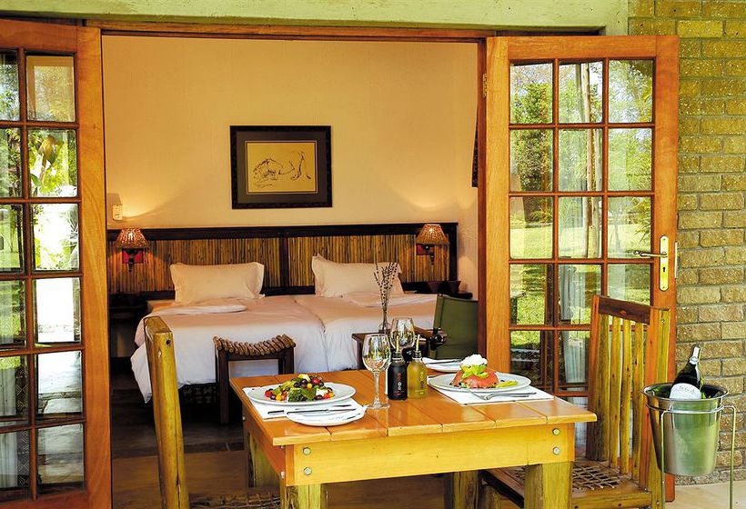 Hotel Hippo Hollow 8