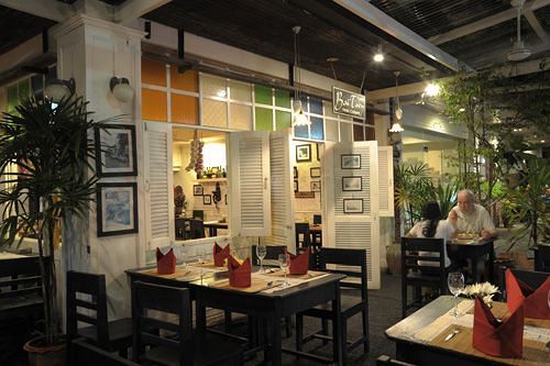 Hotel The Old Phuket at Karon Beach Resort 14