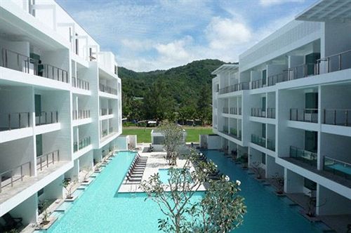 Hotel The Old Phuket at Karon Beach Resort 8