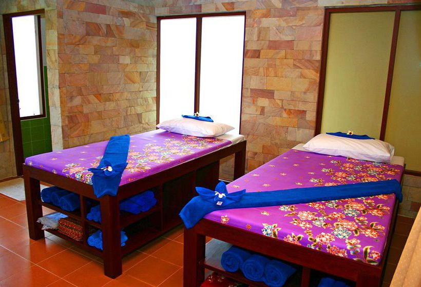 Banburee Resort & Spa 10