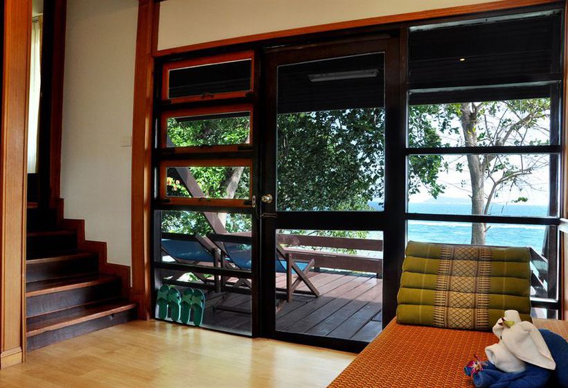 Hotel Phi Phi Natural Resort 8