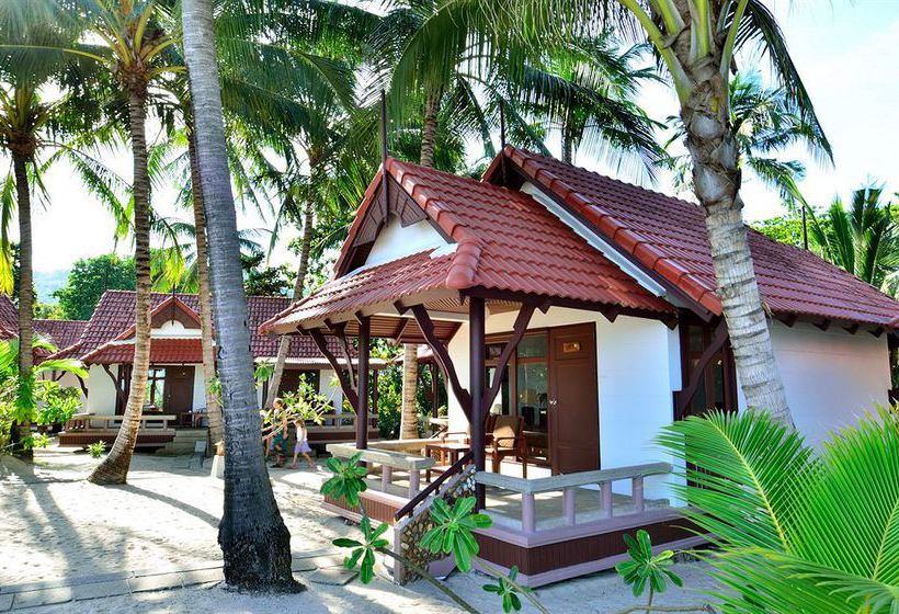 Hotel First Bungalow Beach Resort 7