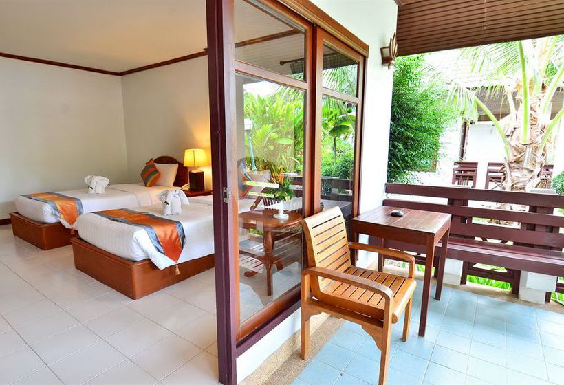 Hotel First Bungalow Beach Resort 9