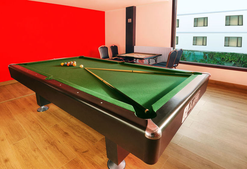 Hotel Quality Inn River Country Resort 10