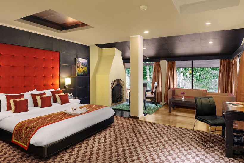 Hotel Quality Inn River Country Resort 7