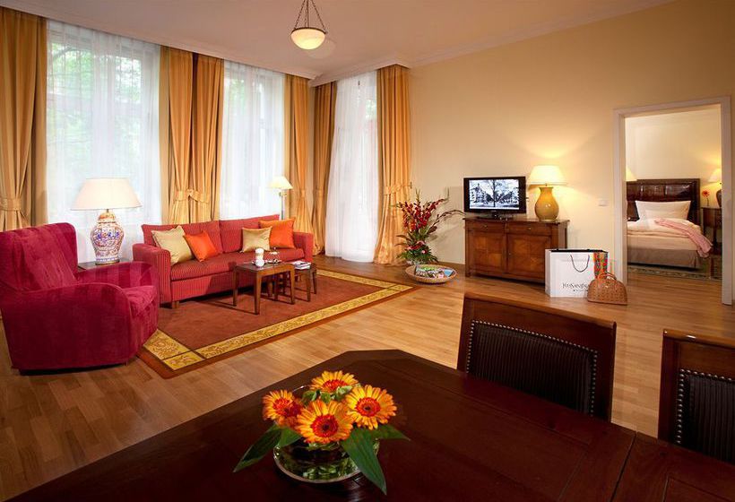 Hotel Louisa's Place 13