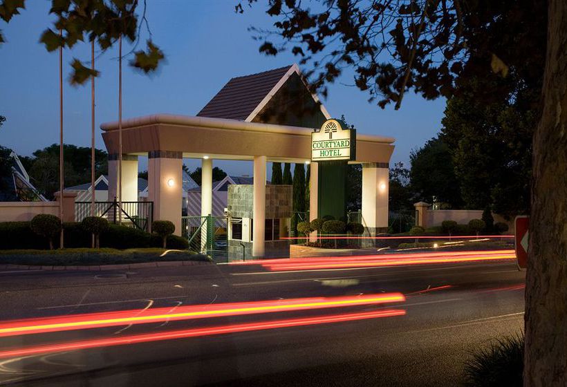 Hotel Courtyard Sandton 9