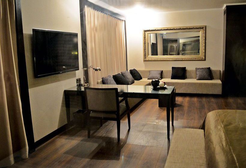 Quentin Design Hotel 1