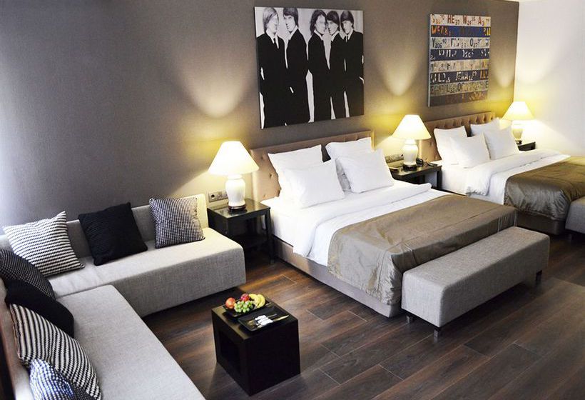 Quentin Design Hotel 12