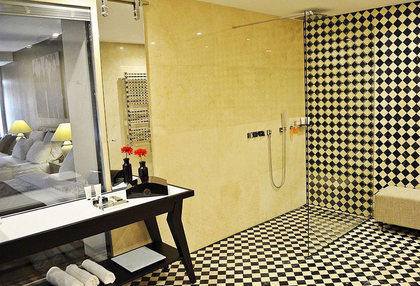 Quentin Design Hotel 13