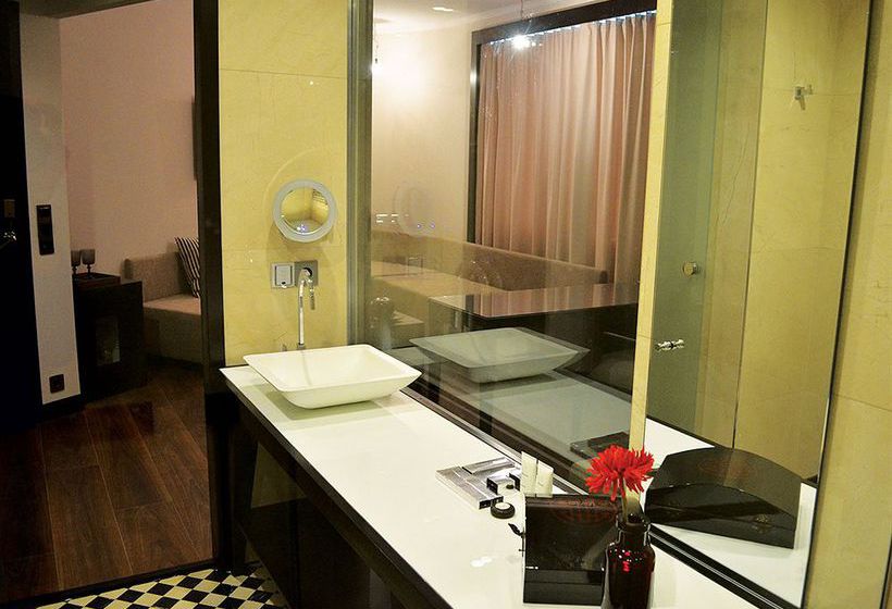 Quentin Design Hotel 14