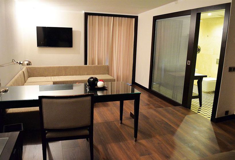 Quentin Design Hotel 4