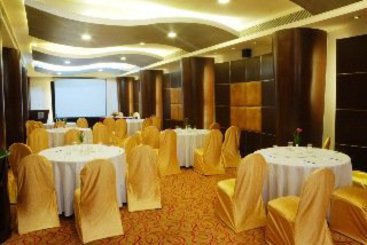 Hotel The Residency Towers 10