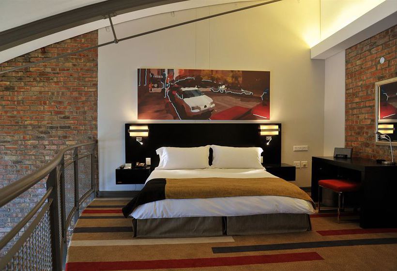 Protea Hotel Victoria Junction 11