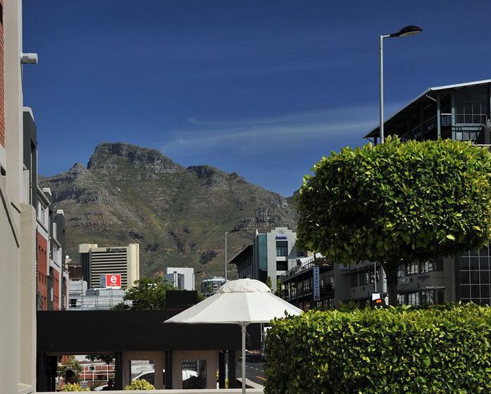 Protea Hotel Victoria Junction 2