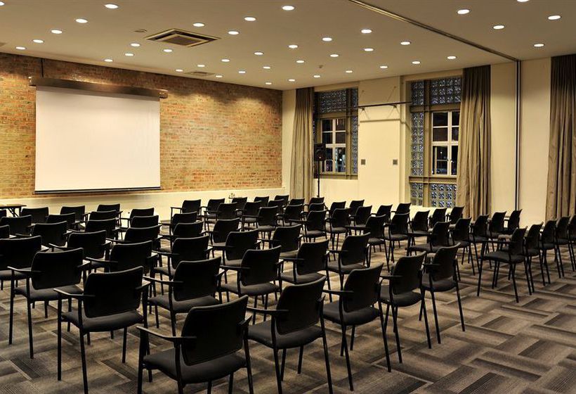 Protea Hotel Victoria Junction 3