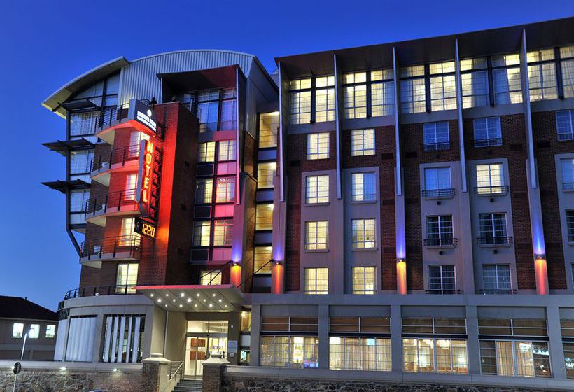 Protea Hotel Victoria Junction 8