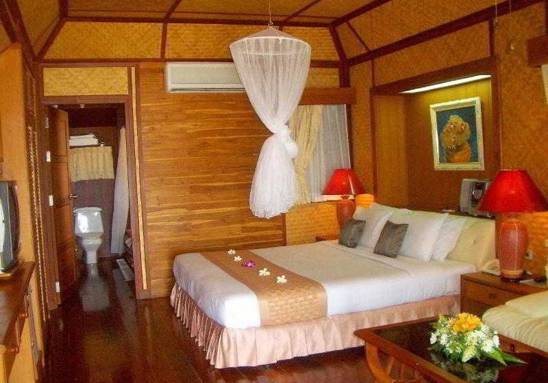 Hotel The Sunset Village Beach Resort 13