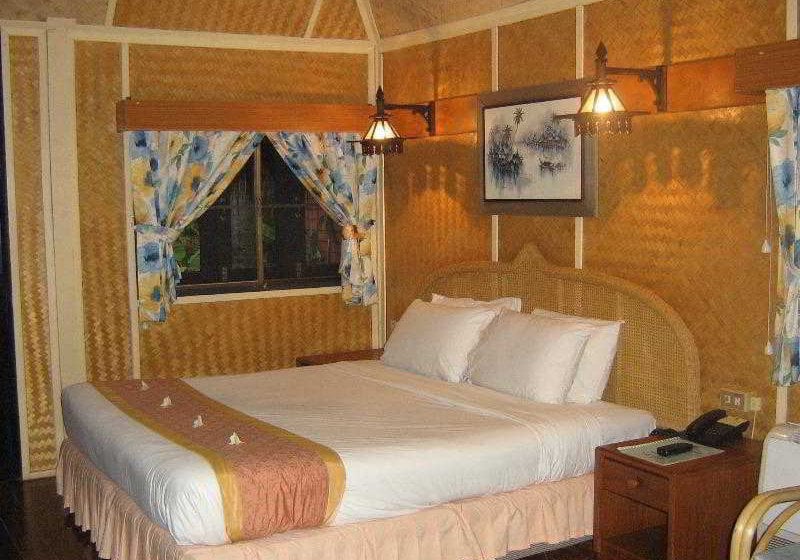 Hotel The Sunset Village Beach Resort 17